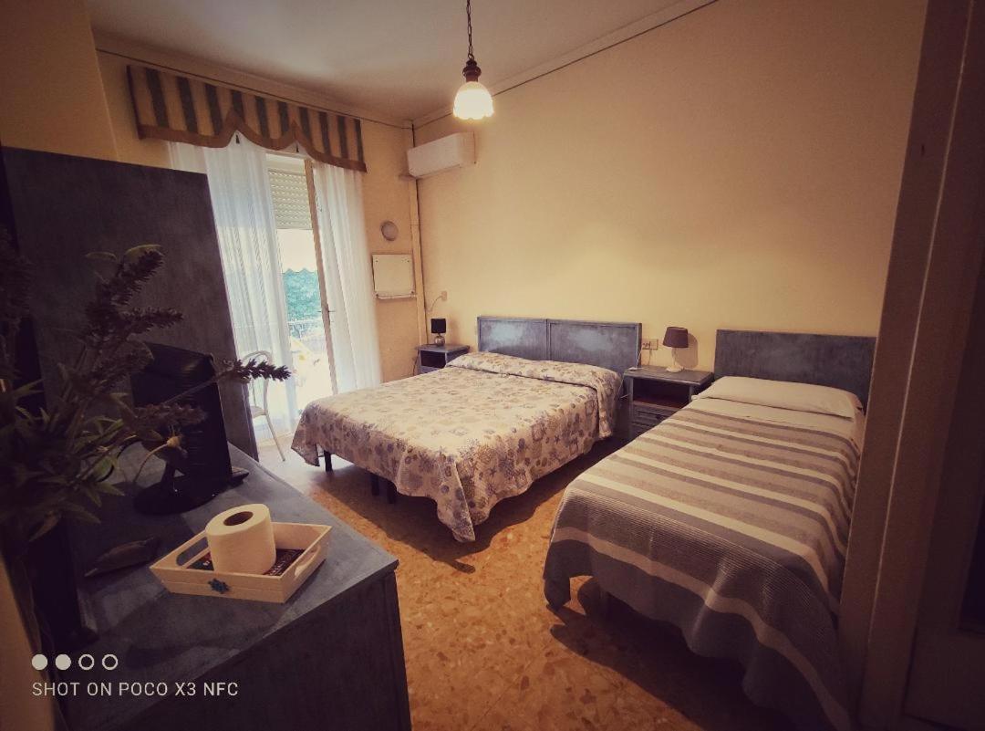 Hotel Delhy Viareggio Kültér fotó